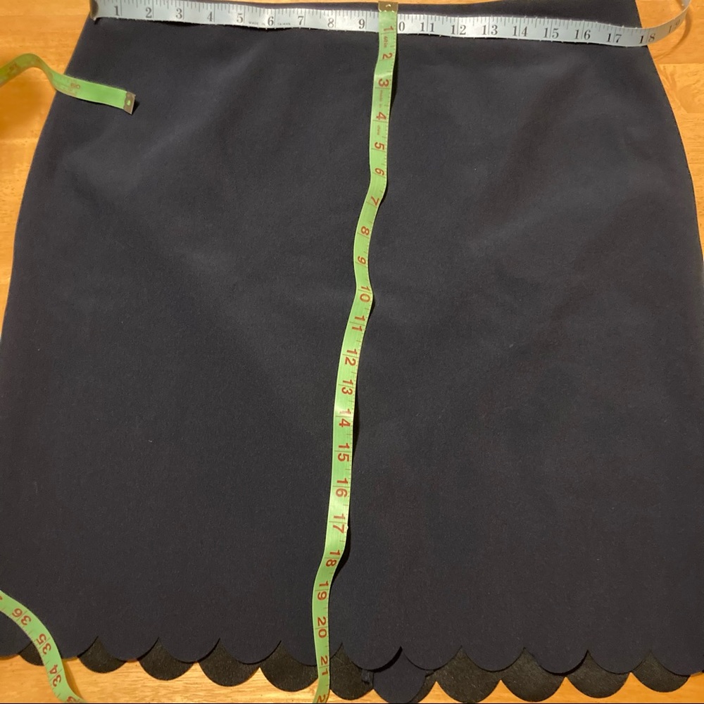 🍌 Banana Republic Navy Blue Neoprene Scallop Cut Skirt 14 Scalloped Trim